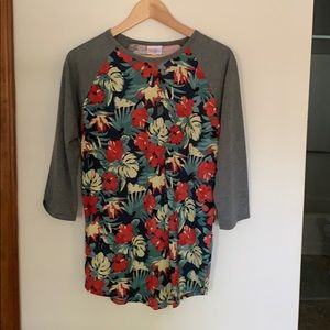 New LulaRoe top medium